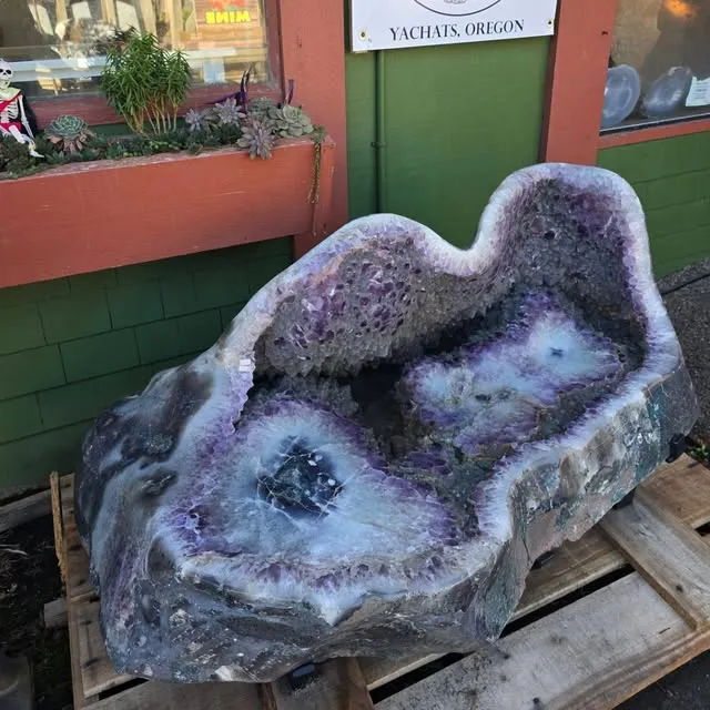 Amethyst love seat